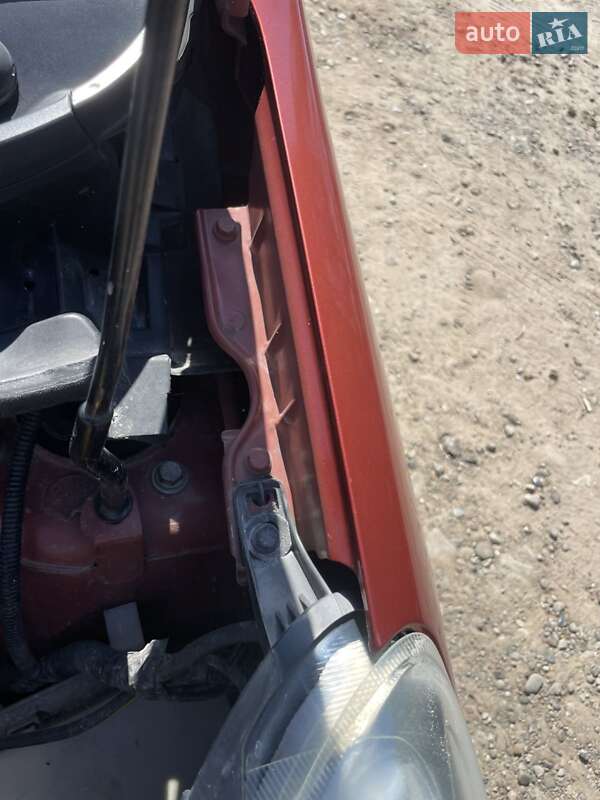 Хэтчбек Nissan Note 2008 в Могилев-Подольске