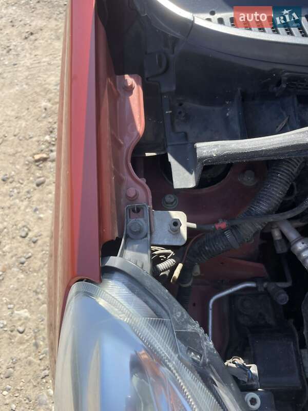 Хэтчбек Nissan Note 2008 в Могилев-Подольске