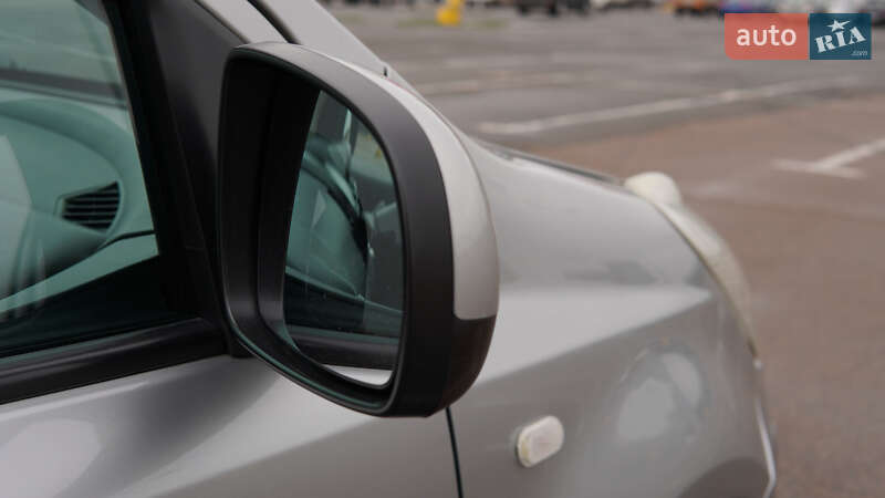 Хетчбек Nissan Note 2007 в Одесі фото 19 Хетчбек Nissan Note 2007 в Одесі