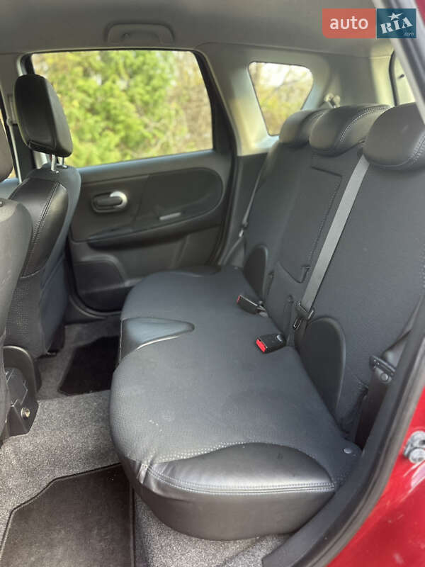 Хетчбек Nissan Note 2012 в Рівному