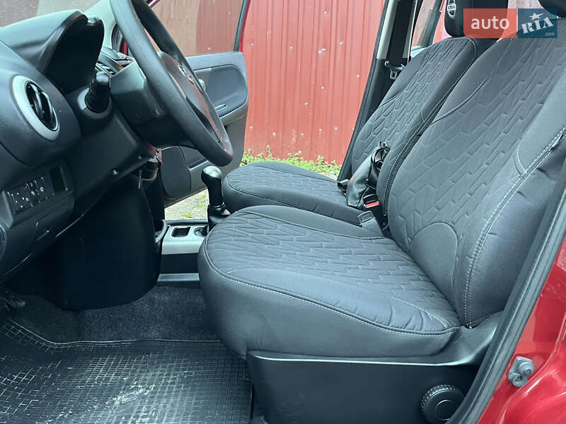 Хэтчбек Nissan Note 2011 в Дрогобыче фото 63 Хэтчбек Nissan Note 2011 в Дрогобыче