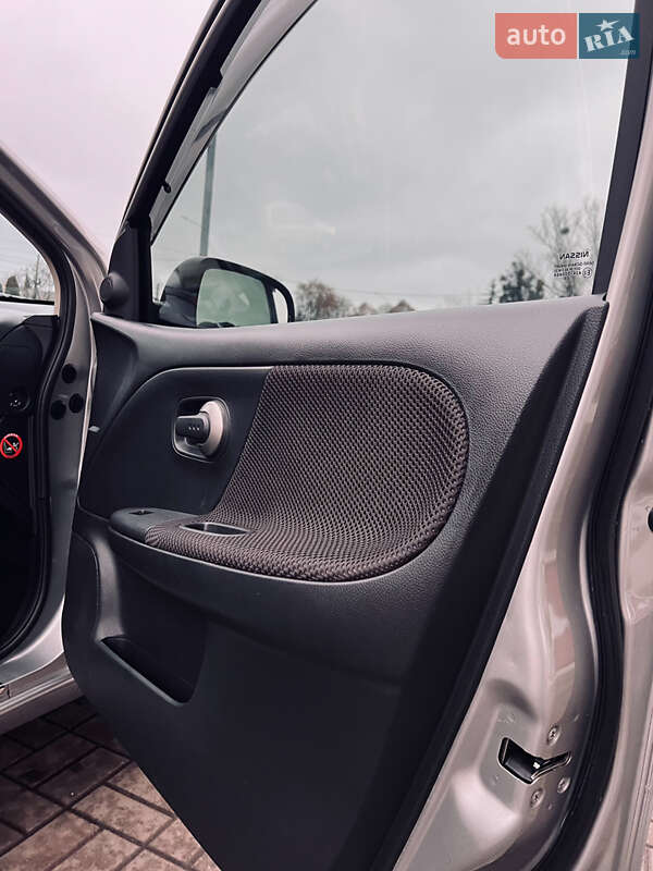 Хетчбек Nissan Note 2008 в Житомирі