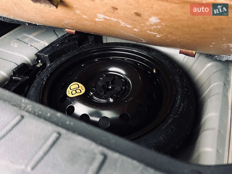 Хетчбек Nissan Note 2008 в Житомирі