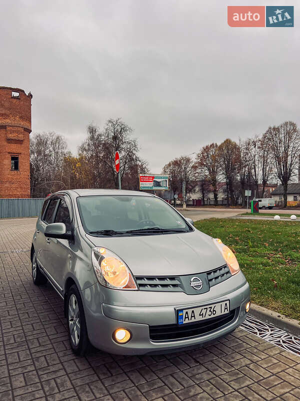 Хетчбек Nissan Note 2008 в Житомирі
