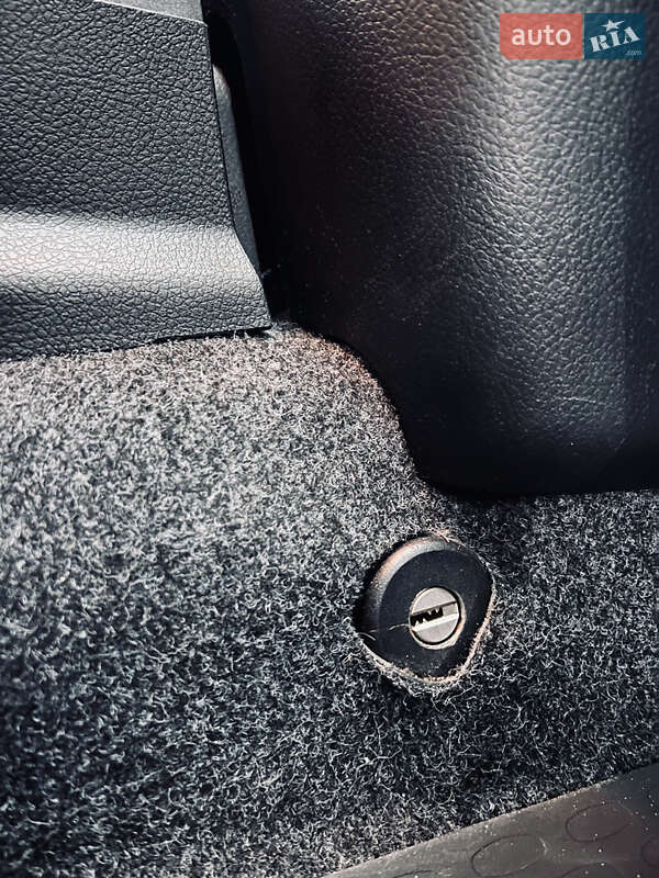 Хетчбек Nissan Note 2008 в Житомирі