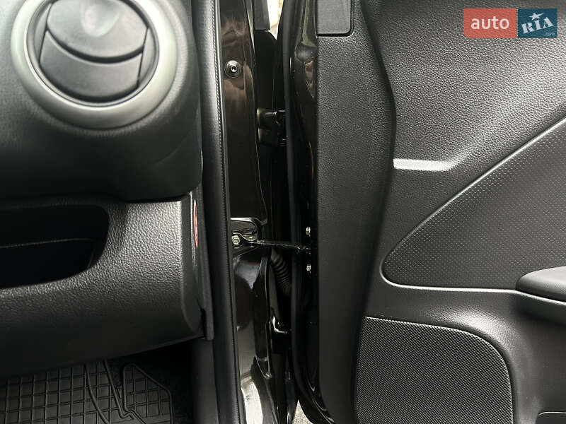 Хетчбек Nissan Note 2007 в Вінниці фото 61 Хетчбек Nissan Note 2007 в Вінниці