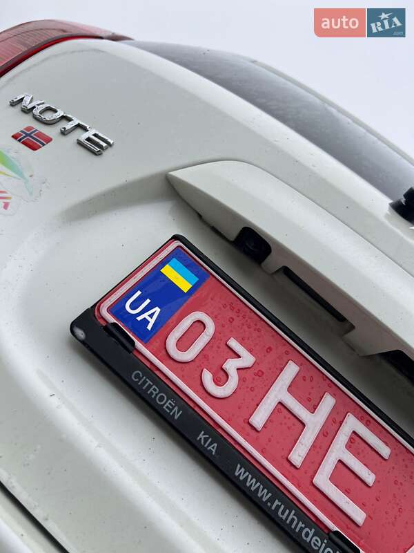 Хетчбек Nissan Note 2013 в Луцьку фото 12 Хетчбек Nissan Note 2013 в Луцьку