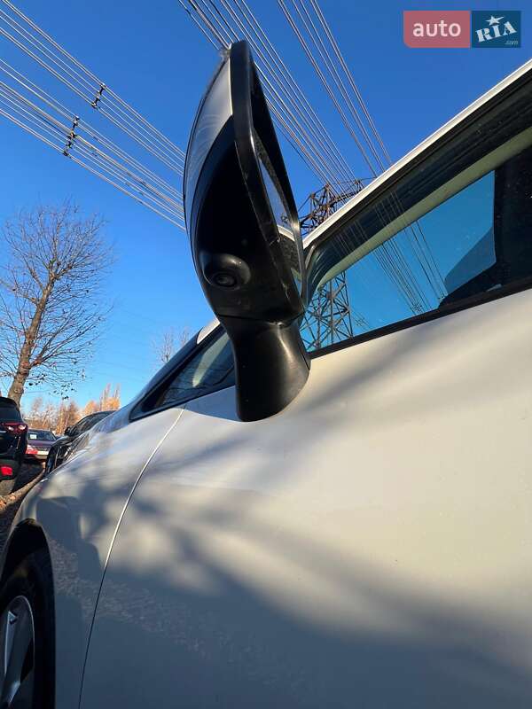 Хетчбек Nissan Note 2013 в Луцьку фото 15 Хетчбек Nissan Note 2013 в Луцьку