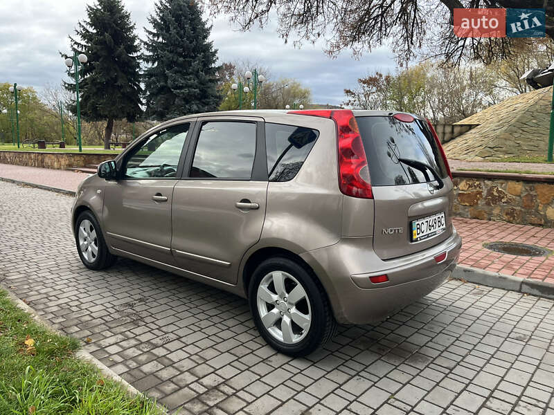 Хэтчбек Nissan Note 2007 в Могилев-Подольске