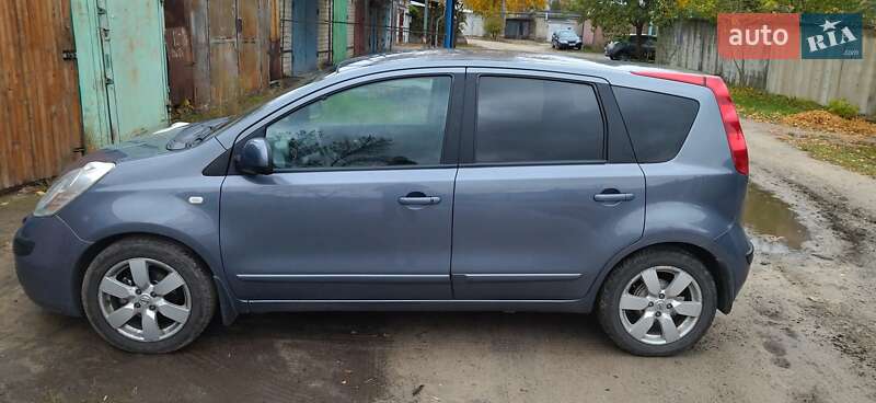 Хэтчбек Nissan Note 2007 в Вараше фото 6 Хэтчбек Nissan Note 2007 в Вараше