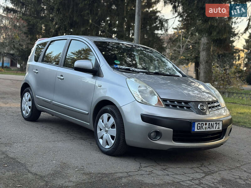 Хэтчбек Nissan Note 2007 в Умани