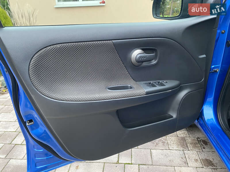 Хэтчбек Nissan Note 2007 в Виннице фото 24 Хэтчбек Nissan Note 2007 в Виннице