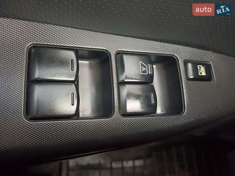 Хэтчбек Nissan Note 2007 в Каменском