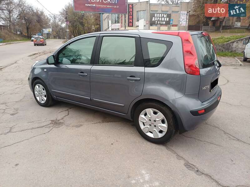 Хэтчбек Nissan Note 2007 в Каменском