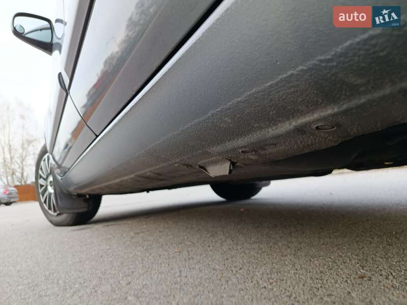 Хэтчбек Nissan Note 2006 в Чернигове фото 20 Хэтчбек Nissan Note 2006 в Чернигове