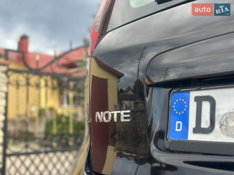 Хетчбек Nissan Note 2009 в Дубні