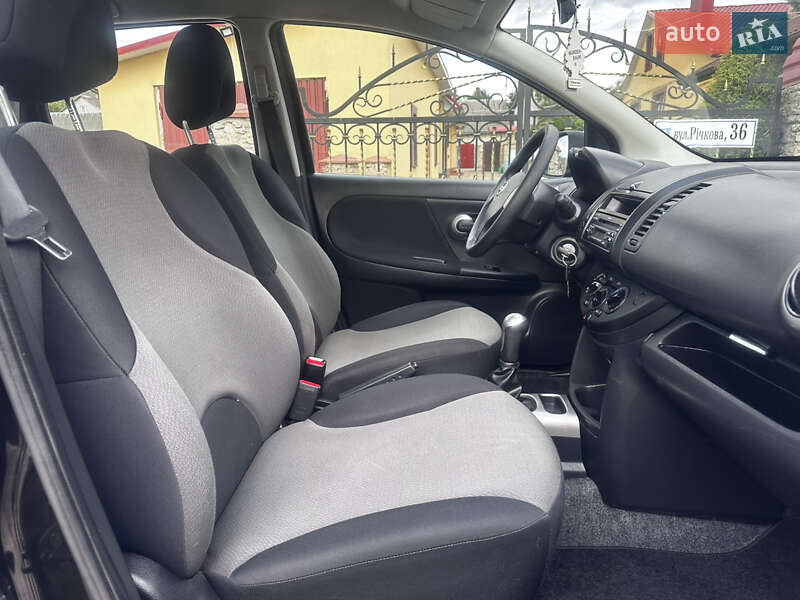 Хетчбек Nissan Note 2009 в Дубні