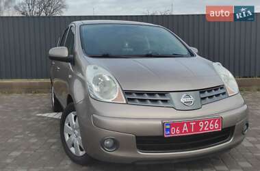 Хэтчбек Nissan Note 2008 в Коростене