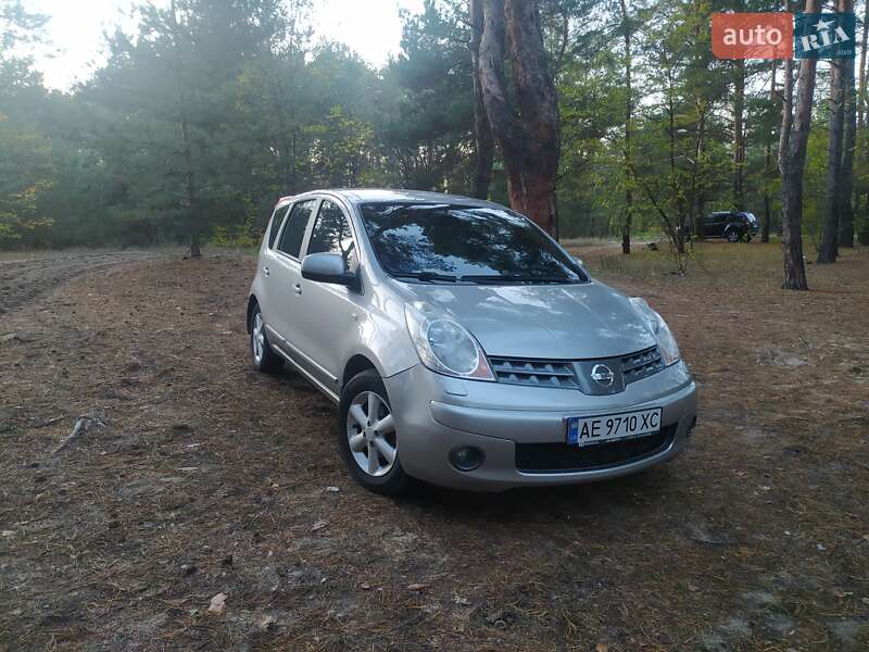 Хэтчбек Nissan Note 2008 в Днепре