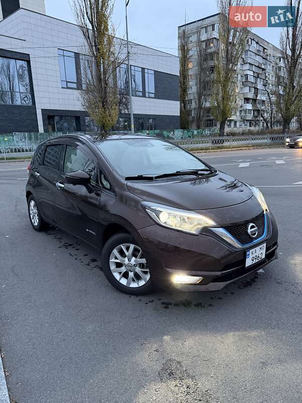 Хэтчбек Nissan Note 2017 в Киеве