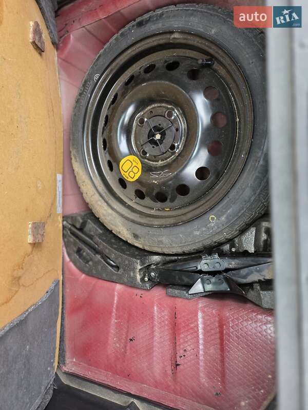 Хэтчбек Nissan Note 2007 в Бердичеве