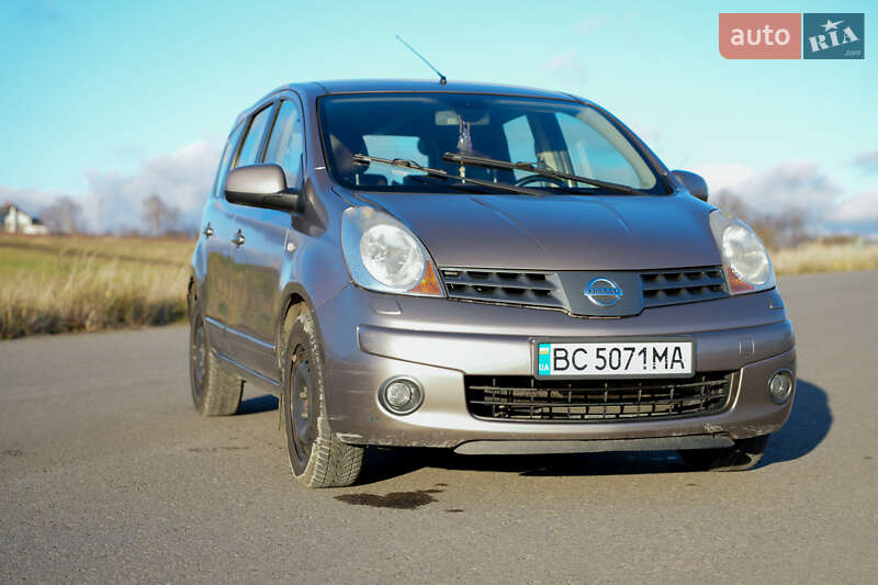 Хэтчбек Nissan Note 2007 в Дрогобыче