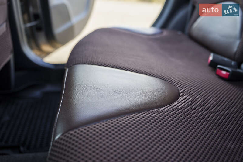 Хэтчбек Nissan Note 2007 в Дрогобыче