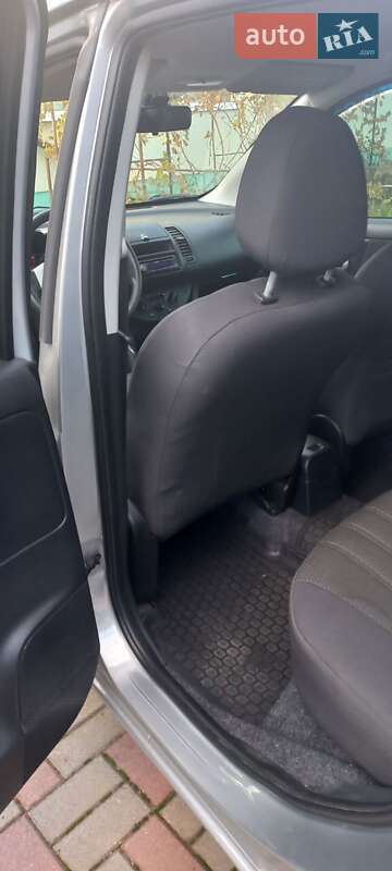 Хэтчбек Nissan Note 2011 в Днепре