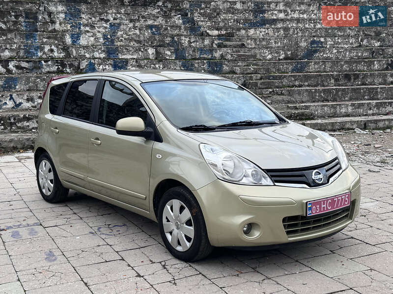 Хэтчбек Nissan Note 2009 в Полтаве