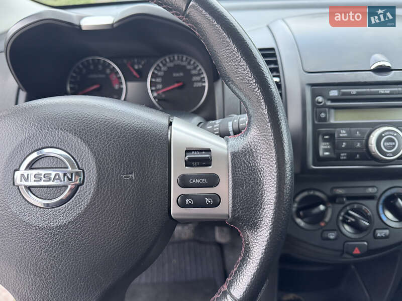 Хэтчбек Nissan Note 2009 в Полтаве