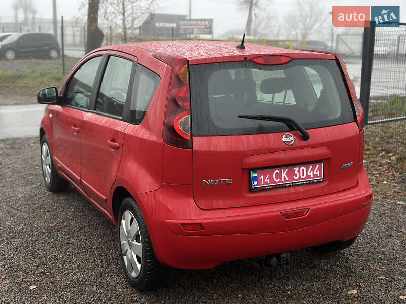 Хэтчбек Nissan Note 2010 в Виннице