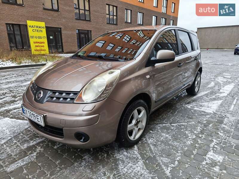 Хетчбек Nissan Note 2008 в Нетішині