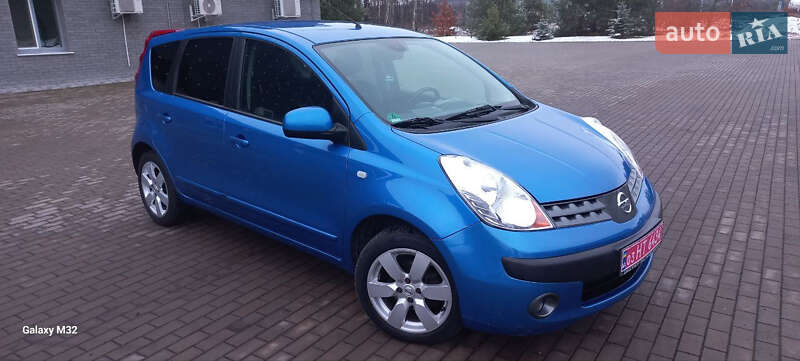 Хэтчбек Nissan Note 2006 в Костополе