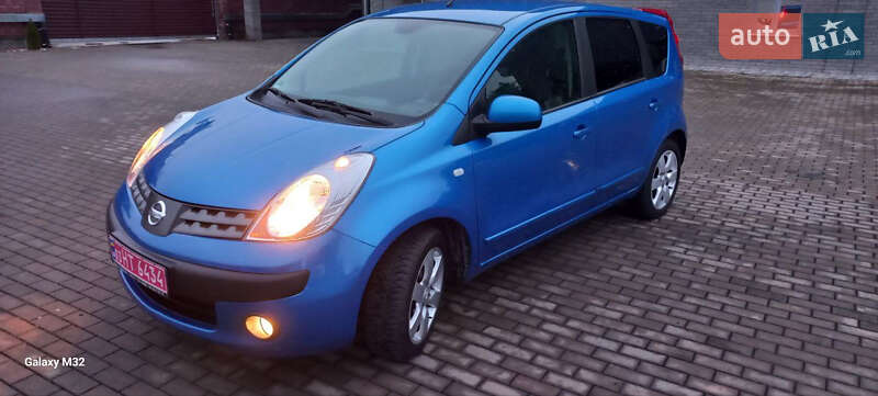 Хэтчбек Nissan Note 2006 в Костополе