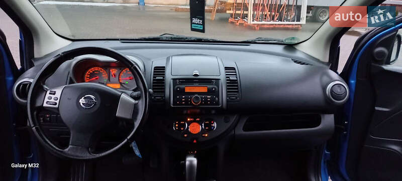 Хэтчбек Nissan Note 2006 в Костополе