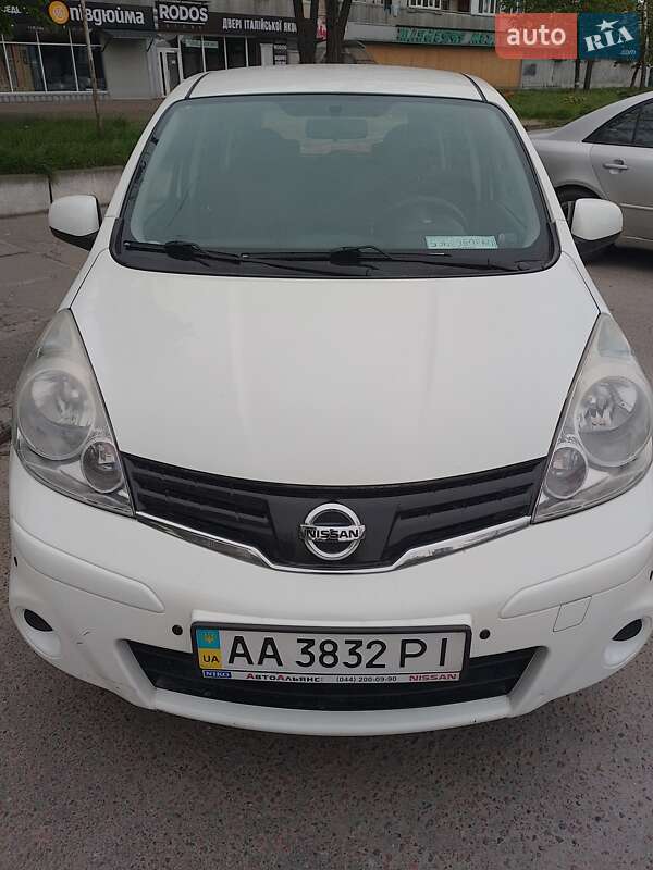 Хэтчбек Nissan Note 2013 в Киеве