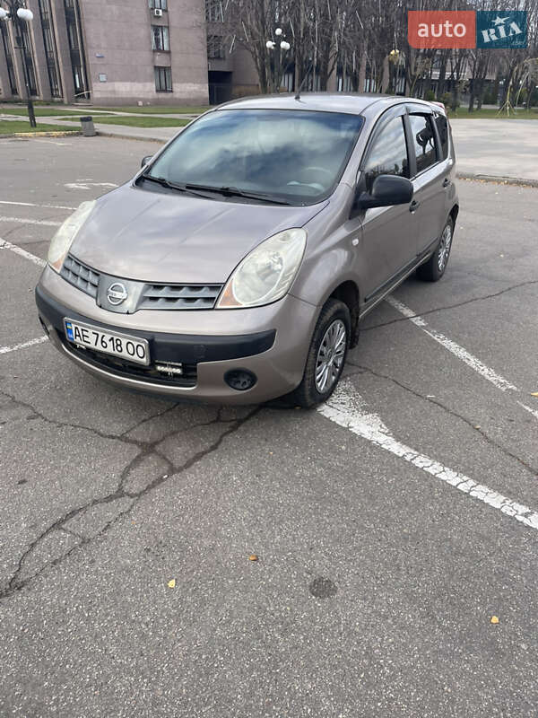 Хэтчбек Nissan Note 2006 в Кривом Роге фото Хэтчбек Nissan Note 2006 в Кривом Роге