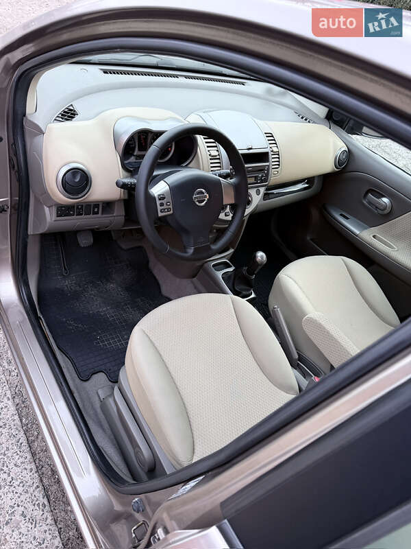 Хетчбек Nissan Note 2006 в Смілі