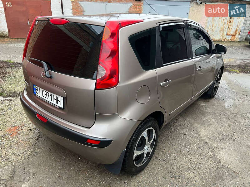 Хэтчбек Nissan Note 2007 в Полтаве