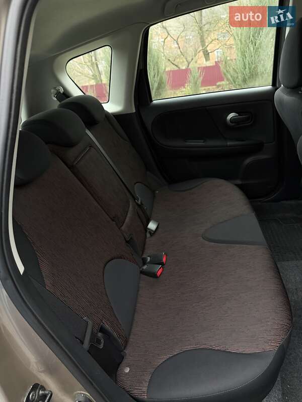 Хэтчбек Nissan Note 2010 в Виннице фото 14 Хэтчбек Nissan Note 2010 в Виннице