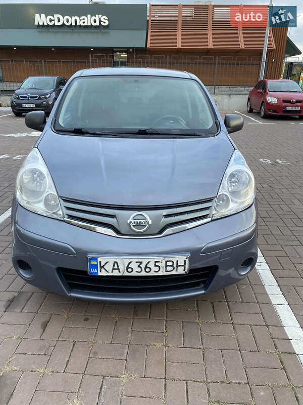Хетчбек Nissan Note 2010 в Києві фото 6 Хетчбек Nissan Note 2010 в Києві
