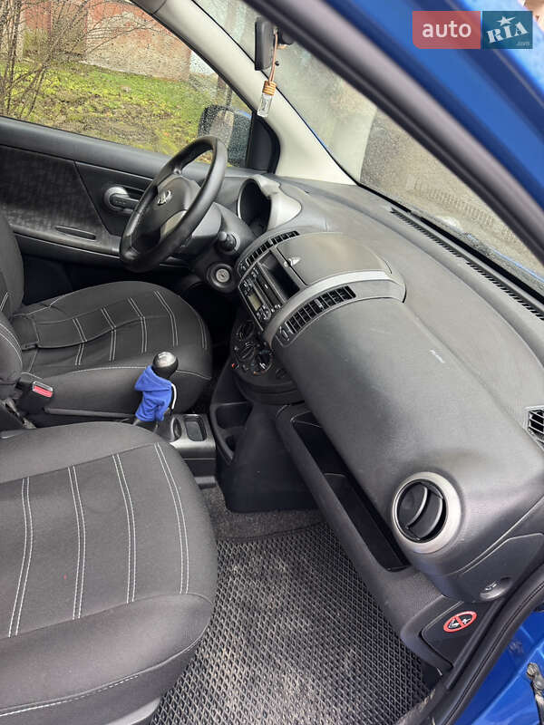 Хетчбек Nissan Note 2006 в Івано-Франківську