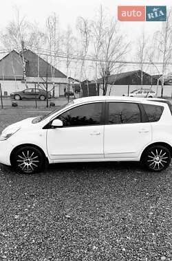 Хэтчбек Nissan Note 2010 в Виноградове