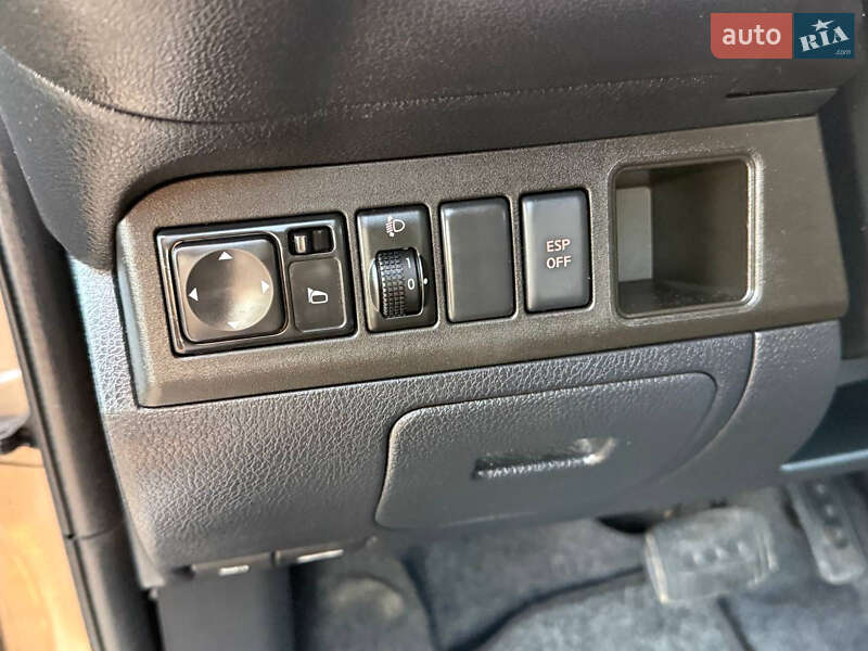 Хэтчбек Nissan Note 2011 в Стрые