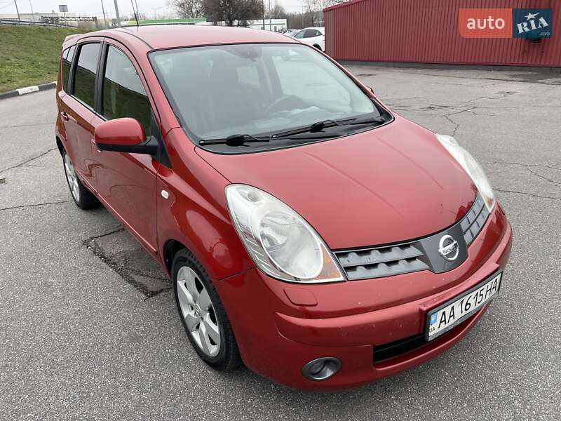 Хэтчбек Nissan Note 2007 в Киеве