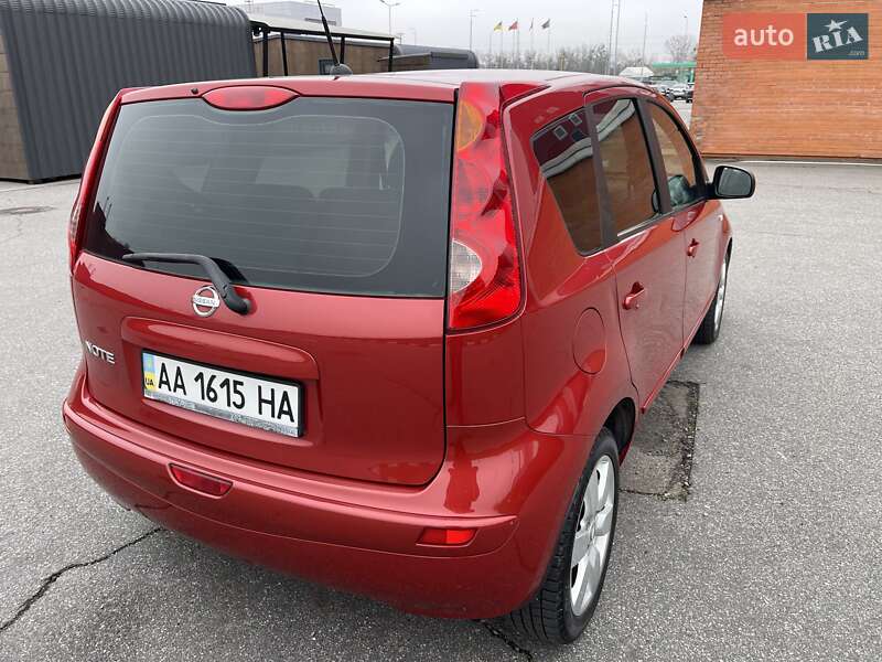 Хэтчбек Nissan Note 2007 в Киеве