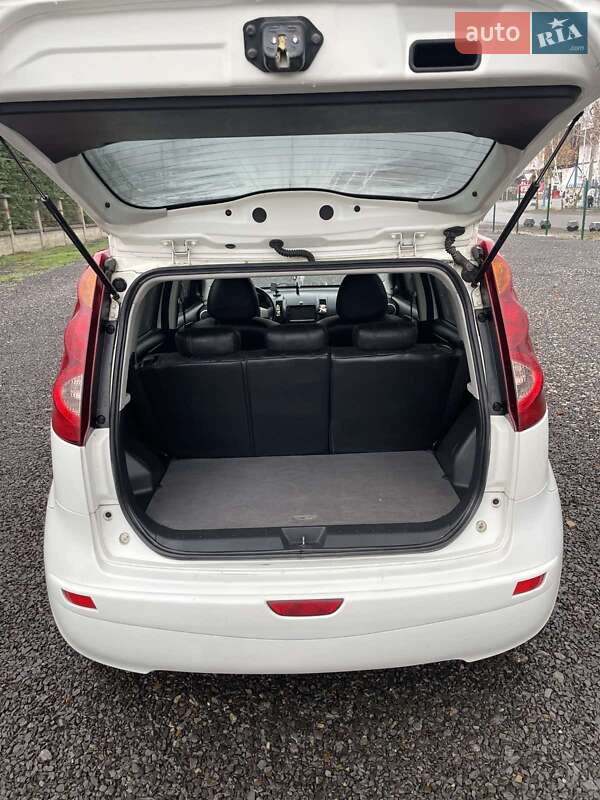 Хетчбек Nissan Note 2010 в Виноградові