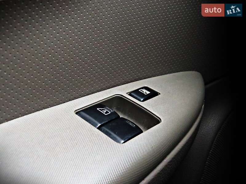 Хэтчбек Nissan Note 2007 в Черкассах фото 6 Хэтчбек Nissan Note 2007 в Черкассах