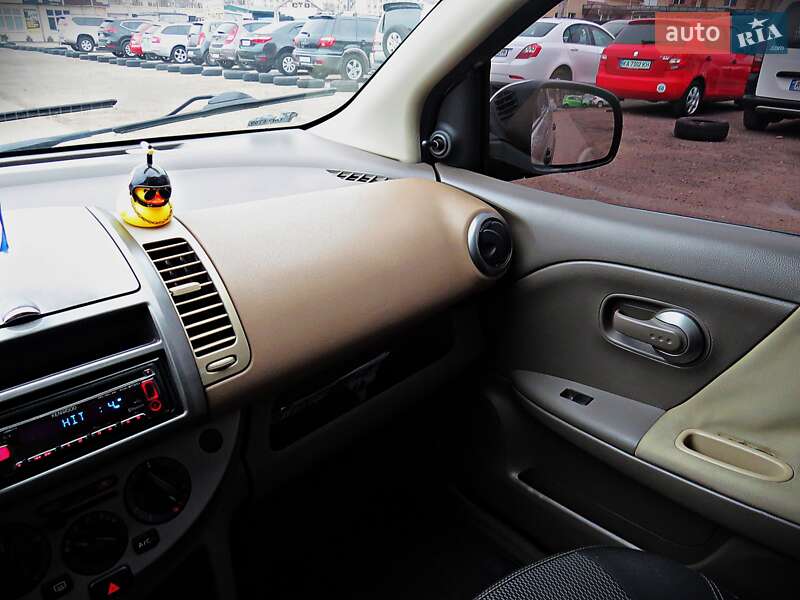 Хэтчбек Nissan Note 2007 в Черкассах фото 9 Хэтчбек Nissan Note 2007 в Черкассах