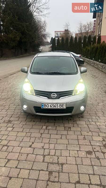 Хэтчбек Nissan Note 2011 в Тернополе фото Хэтчбек Nissan Note 2011 в Тернополе